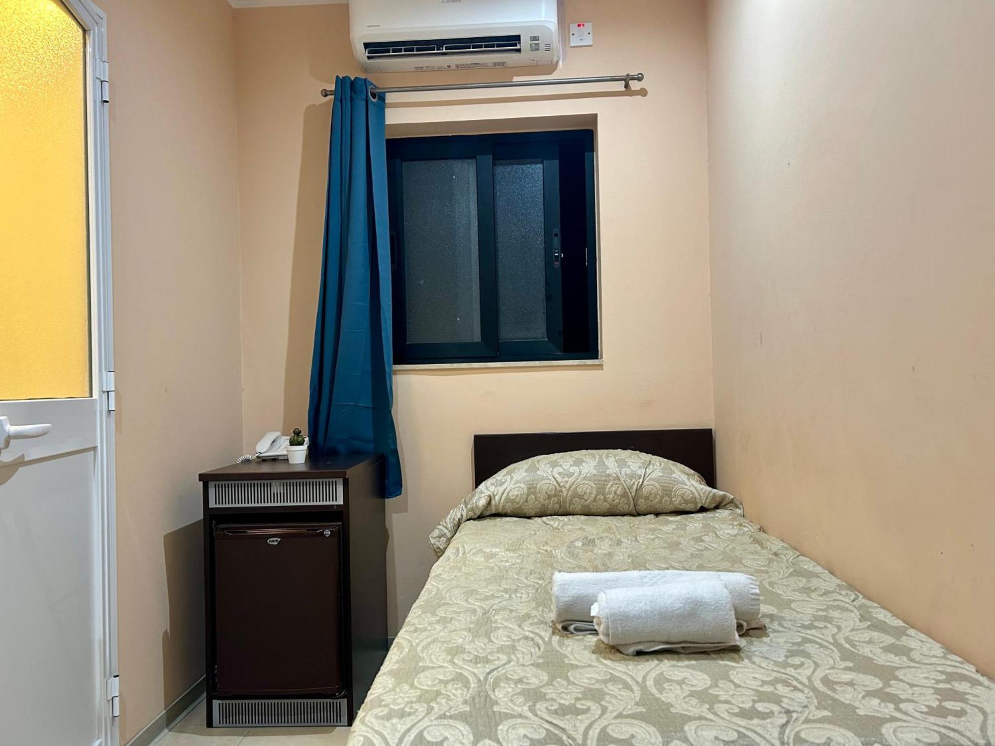 فندق Malta Paradise Central Accomodation سانت جوليان المظهر الخارجي الصورة