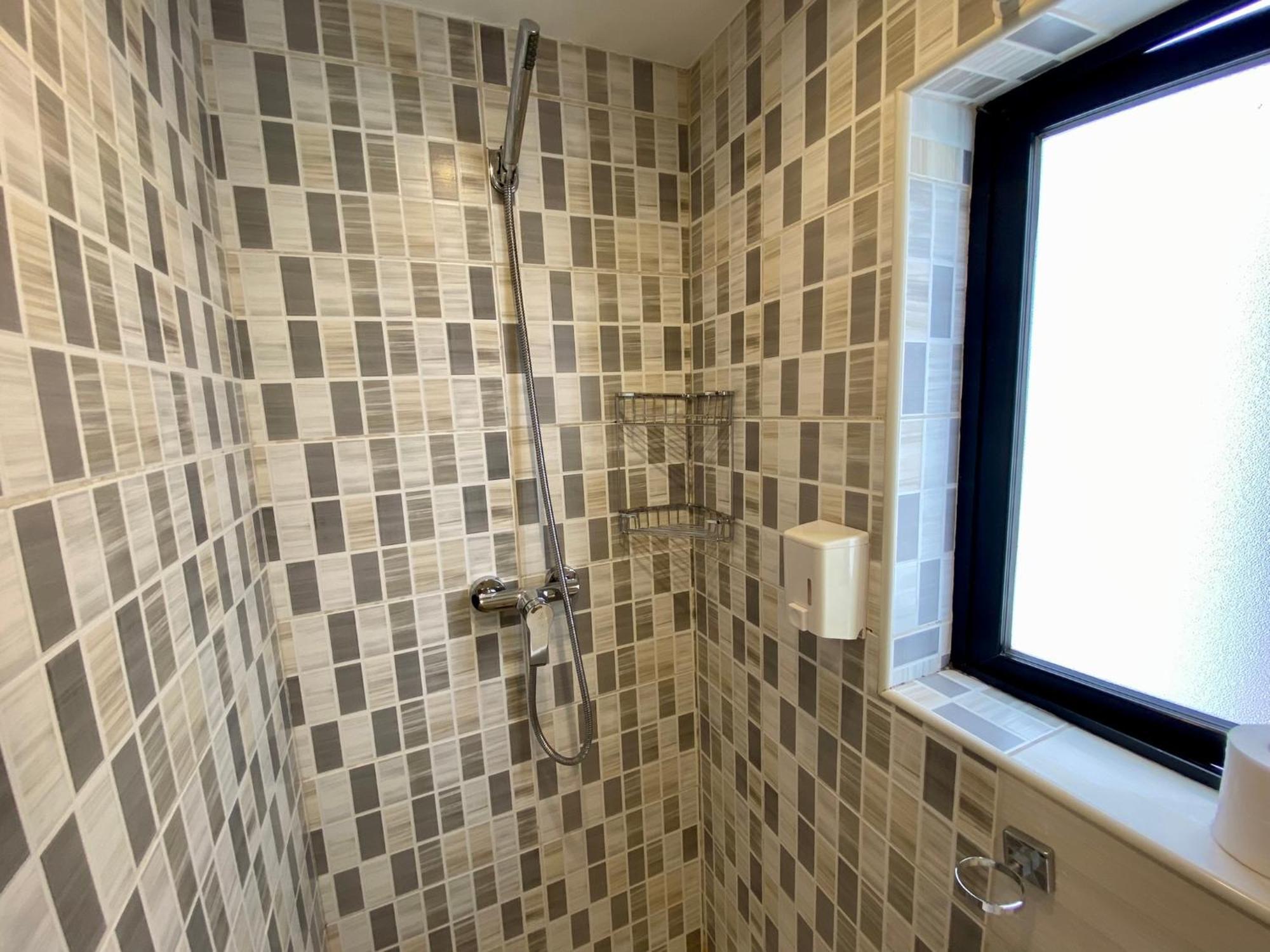 فندق Malta Paradise Central Accomodation سانت جوليان المظهر الخارجي الصورة