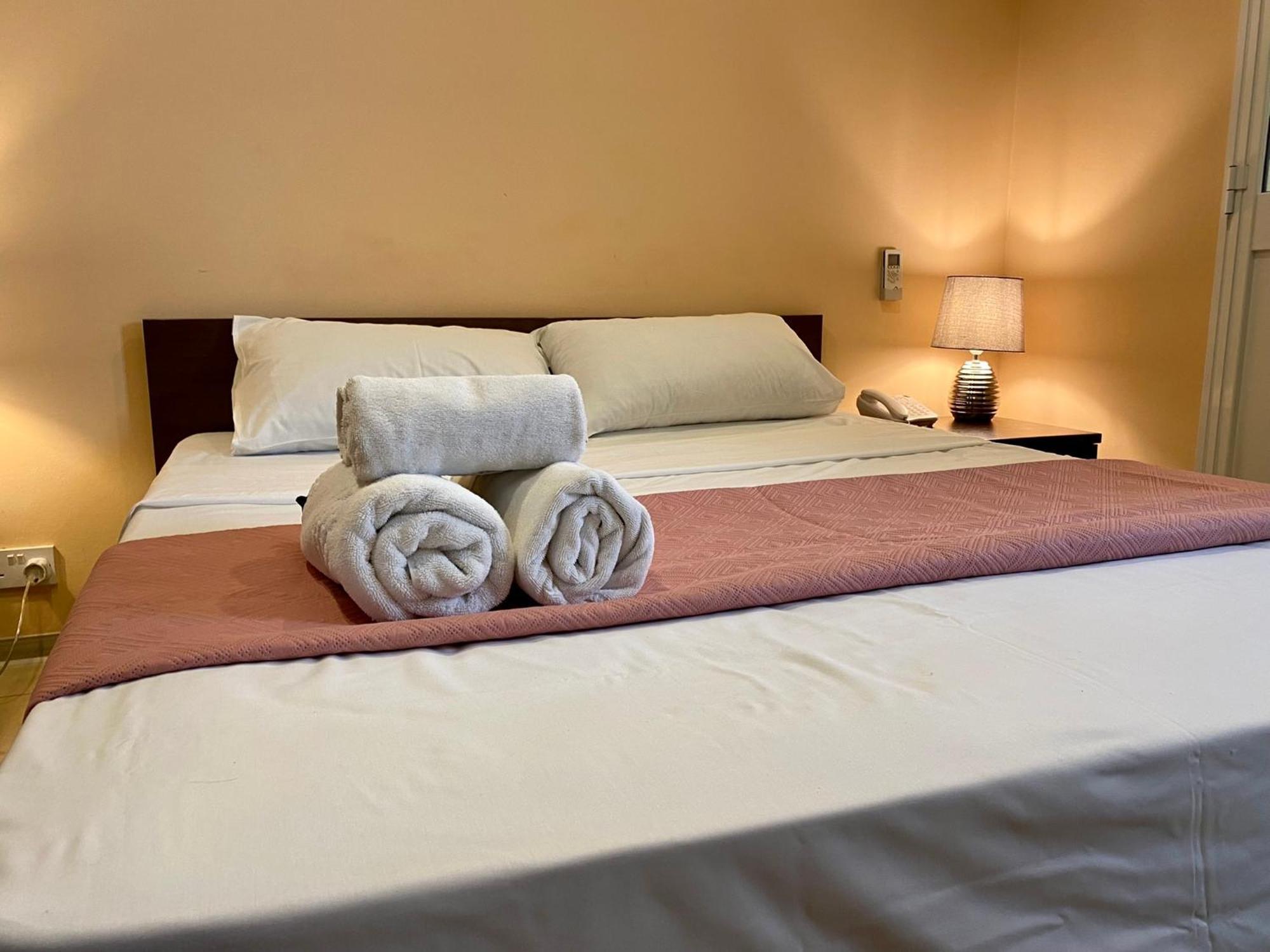 فندق Malta Paradise Central Accomodation سانت جوليان المظهر الخارجي الصورة