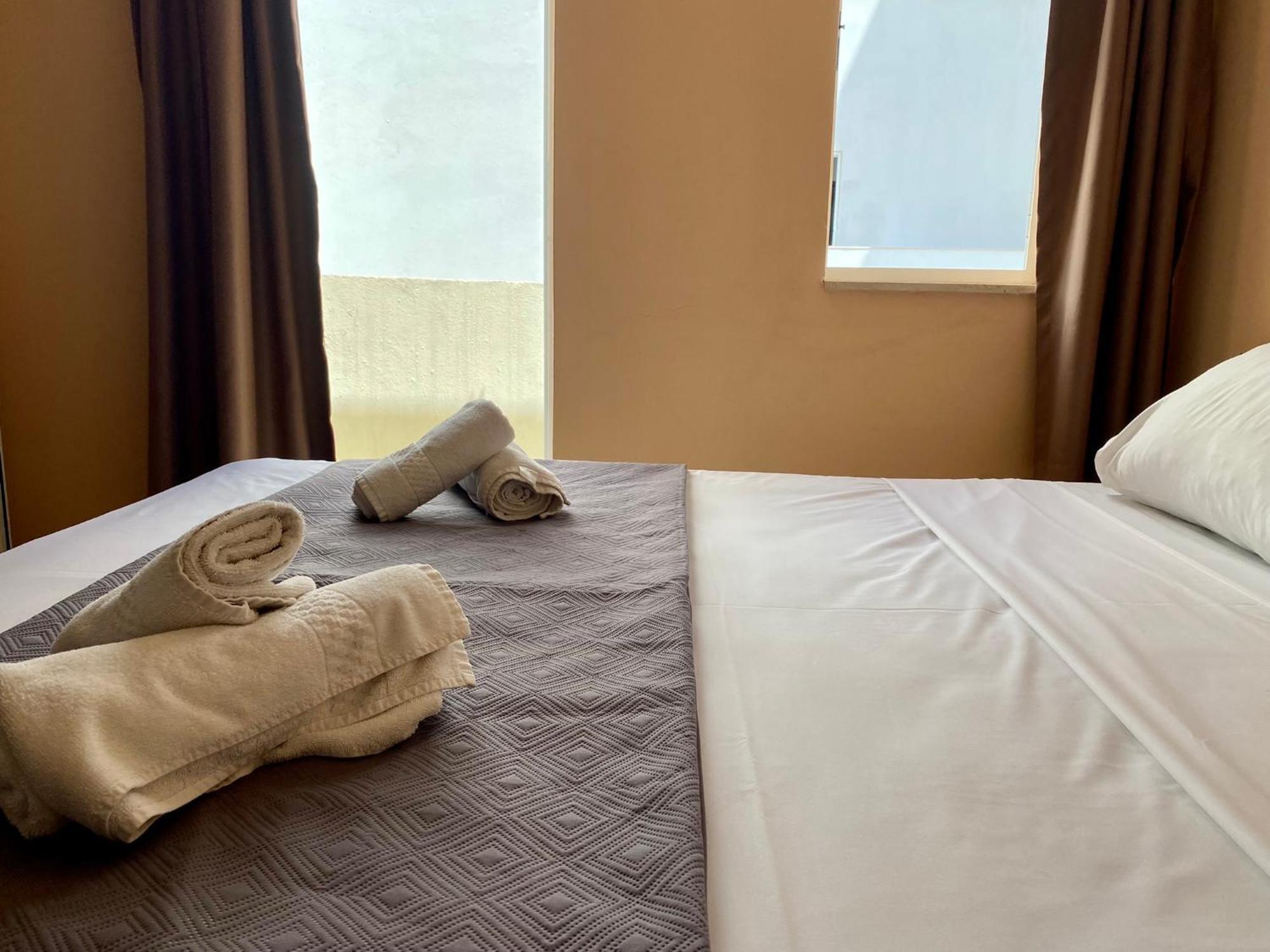 فندق Malta Paradise Central Accomodation سانت جوليان المظهر الخارجي الصورة