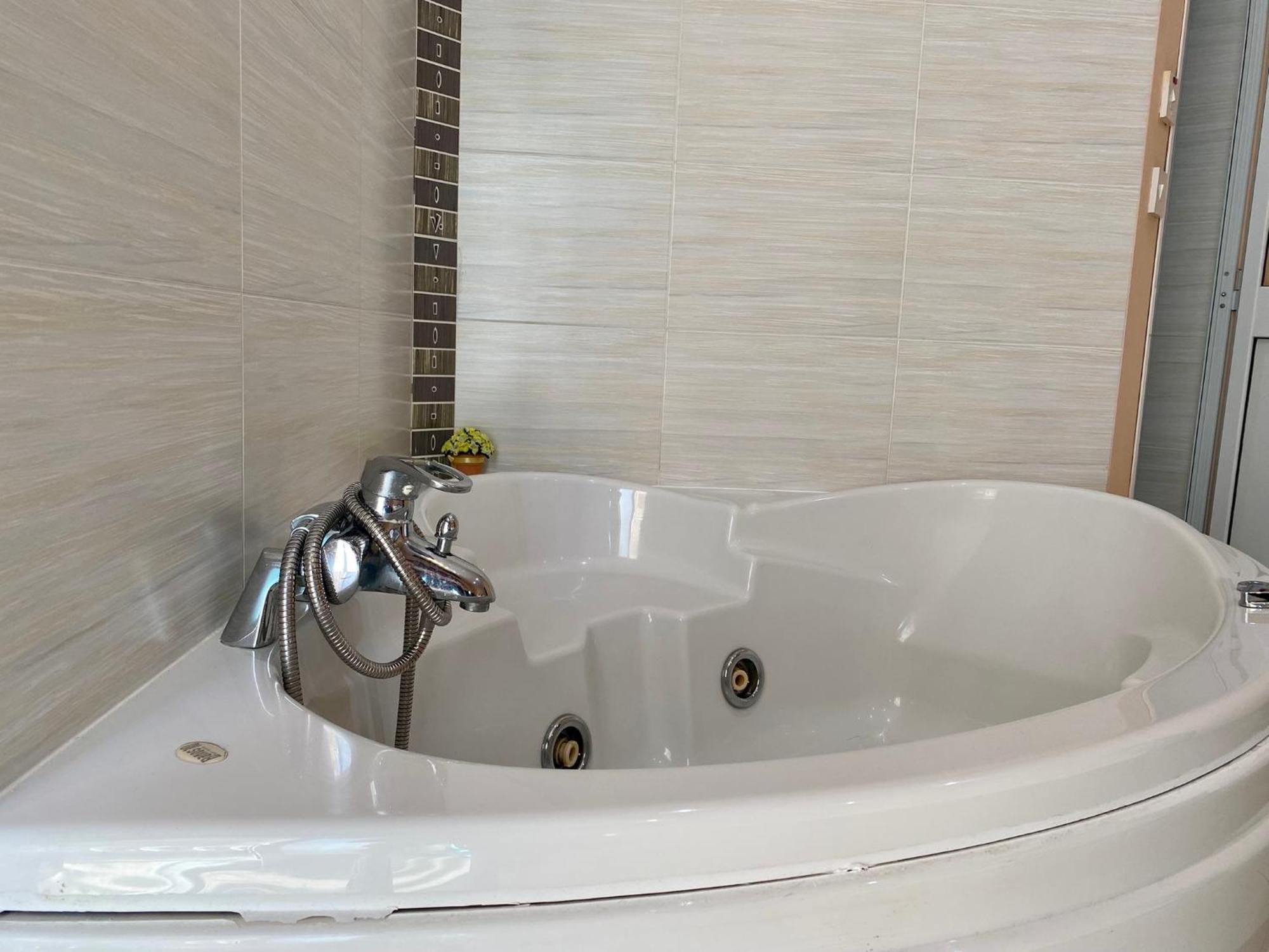 فندق Malta Paradise Central Accomodation سانت جوليان المظهر الخارجي الصورة